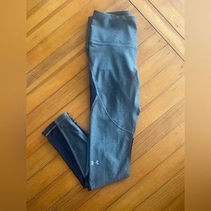 BRAND NEW UNDER ARMOUR CROPPED LEGGINGS!!
